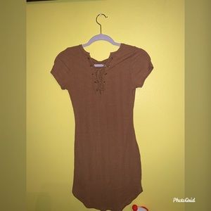 Medium brown dress. Fitted.